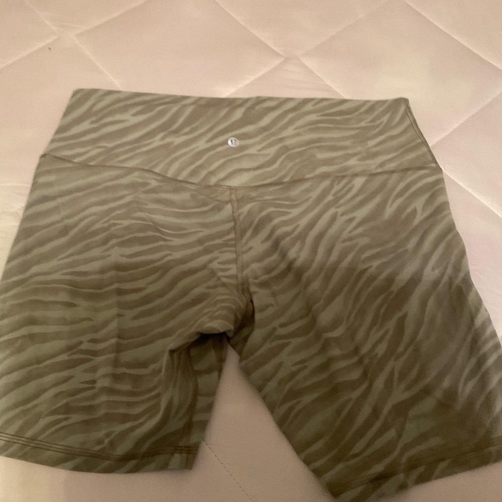 Lululemon shorts women